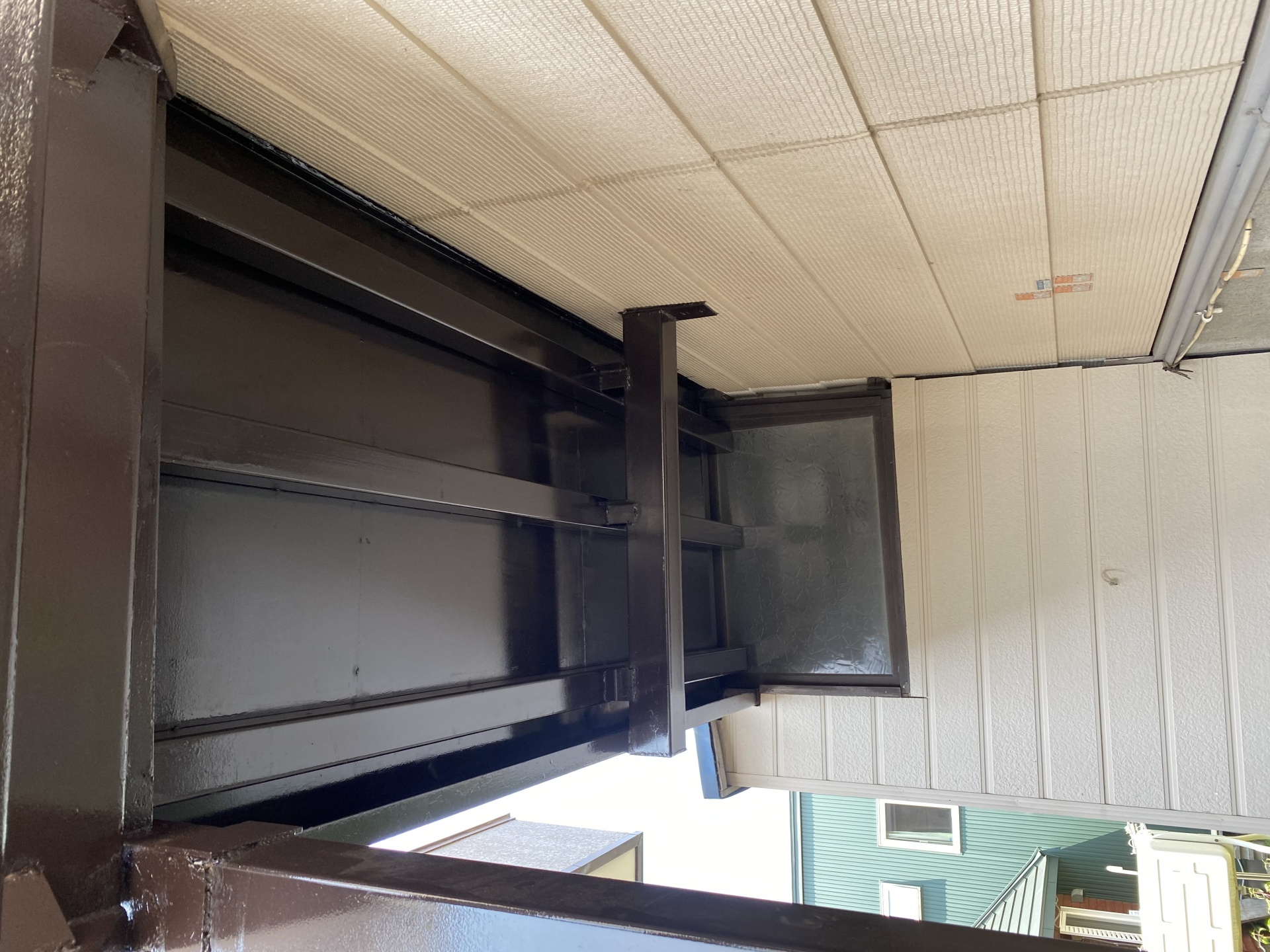 札幌市厚別区　鉄骨工事　 アパート手摺り交換、踊り場裏補強、柱