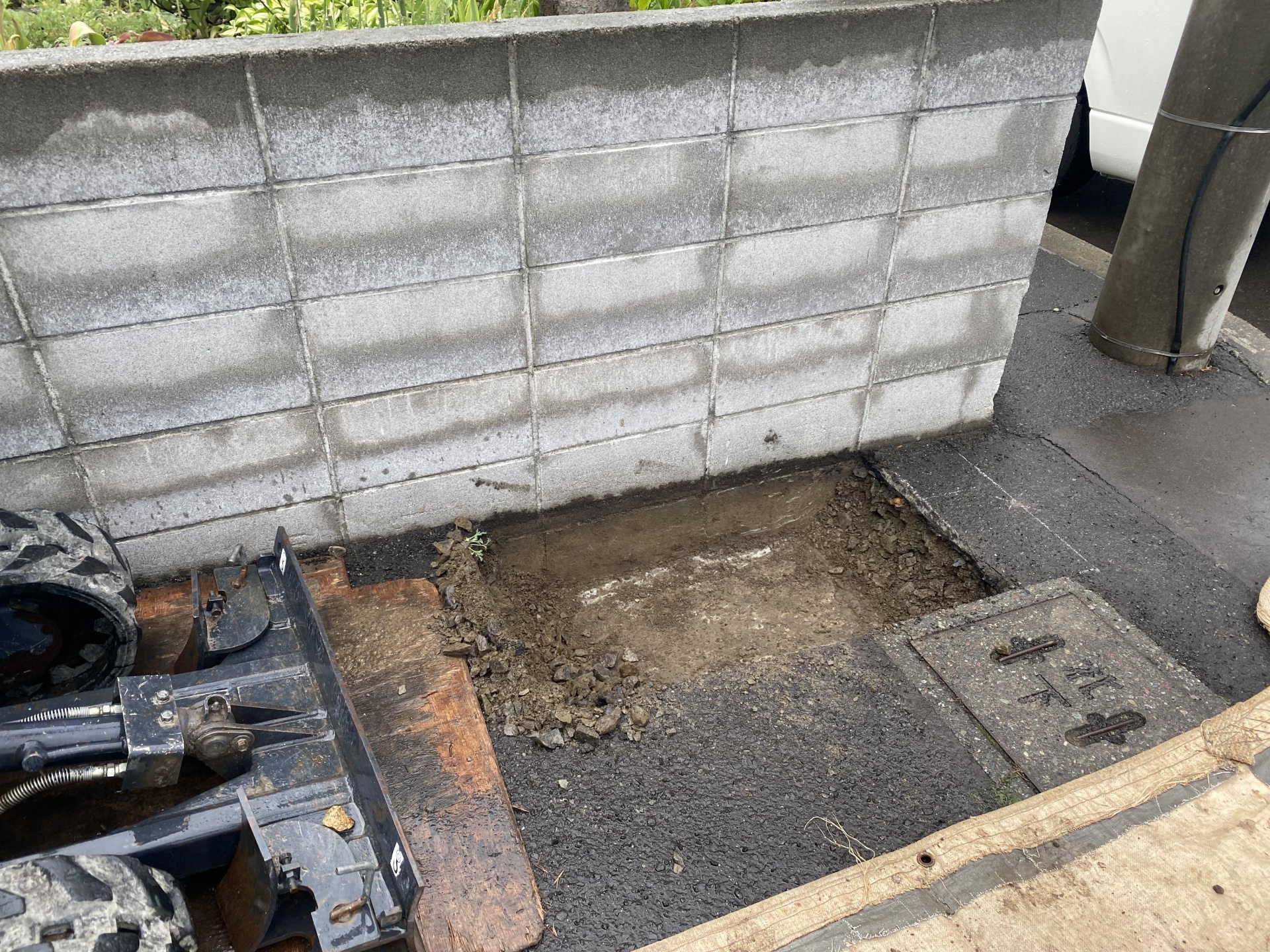 札幌市白石区　カーポートジグイ工事