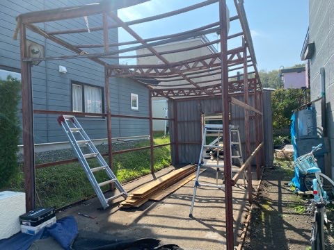 北広島市　ガレージ　火災保険工事