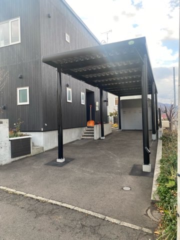札幌市手稲区　中川製作所縦二台用カーポート工事