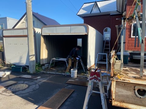札幌市清田区　火災保険工事　ガレージ工事