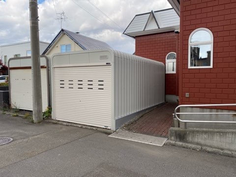 札幌市清田区　火災保険工事　ガレージ工事