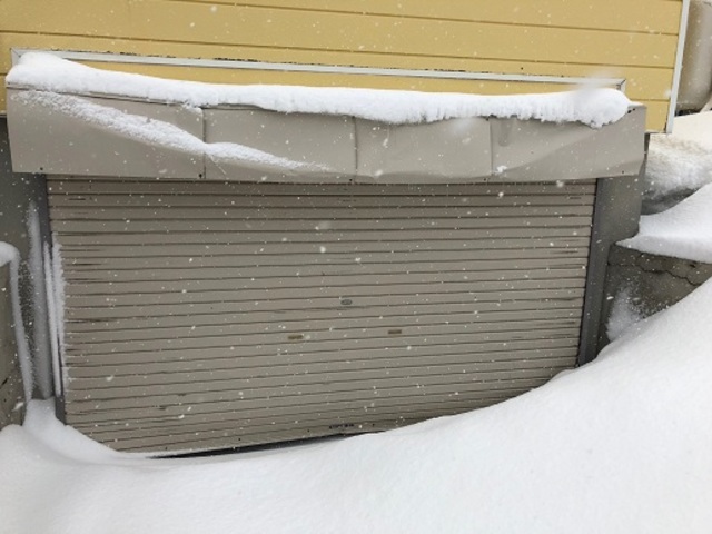 雪によるガレージの被害に火災保険が適用されるって知ってましたか？