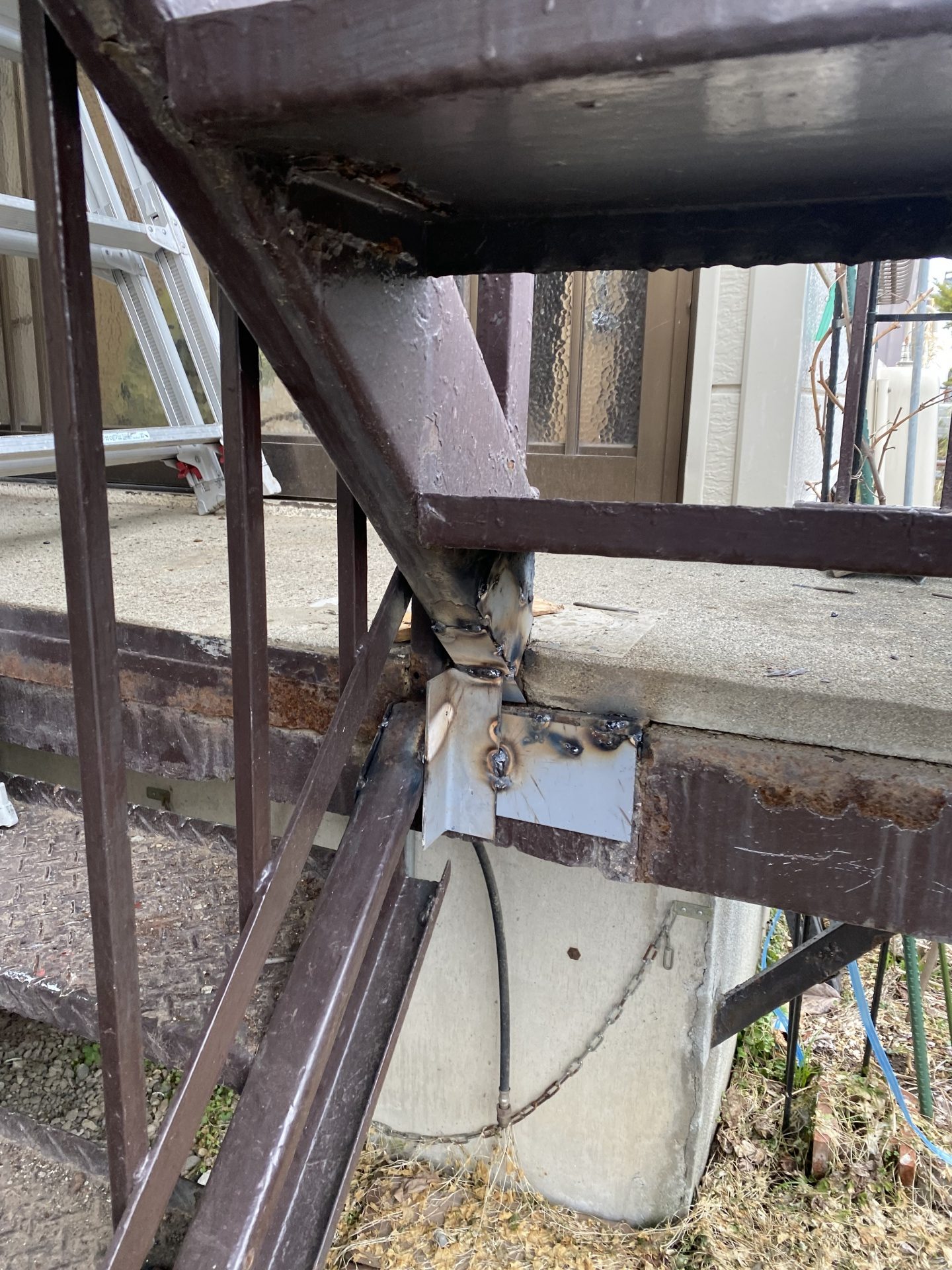 札幌市南区川沿　鉄骨階段工事