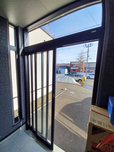 札幌市東区　玄関フード工事