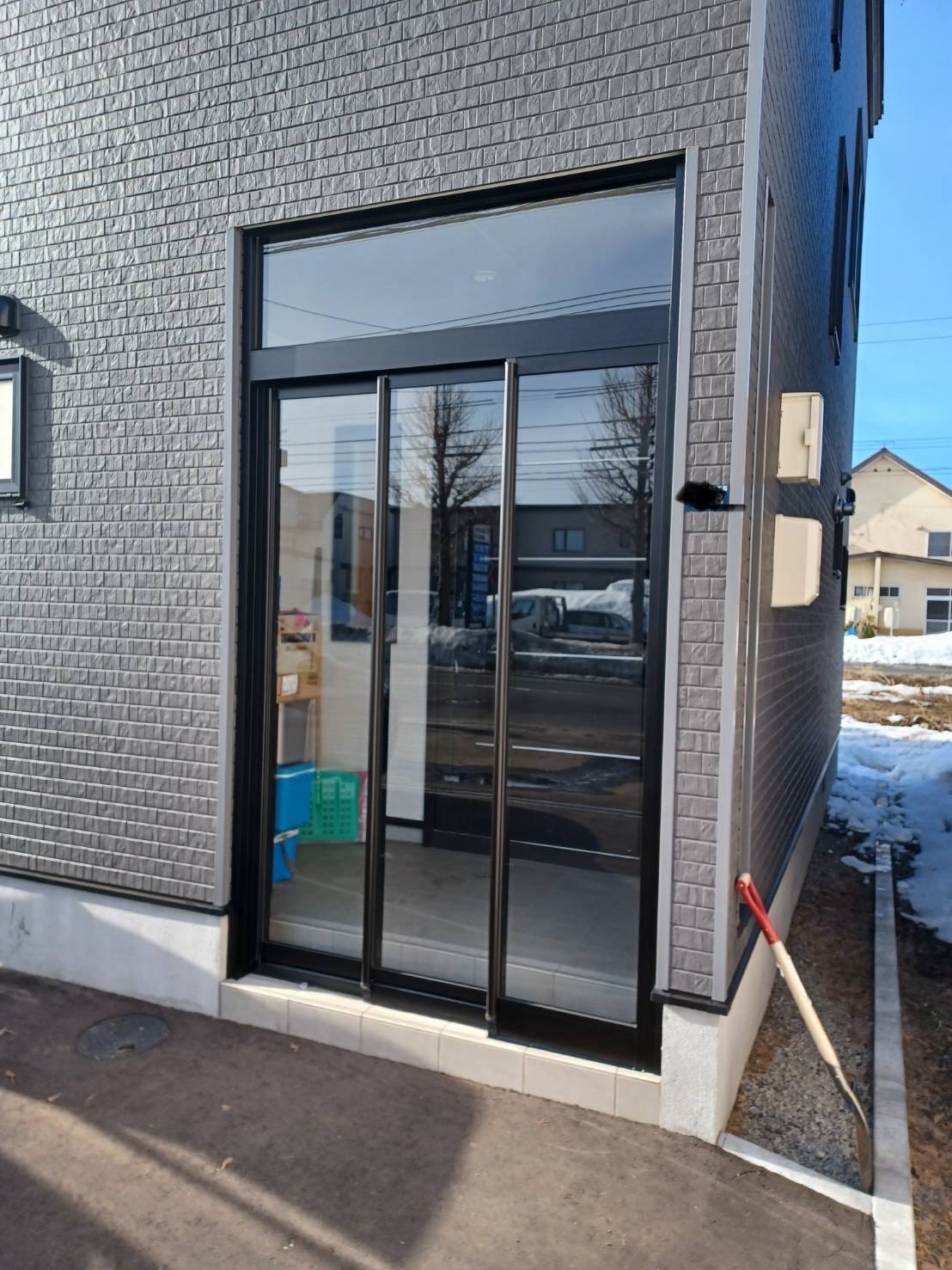 札幌市東区　玄関フード工事